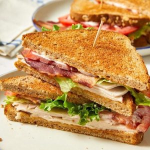 Turkey-Club-Sandwich_FT25_278726_EC_0408_5